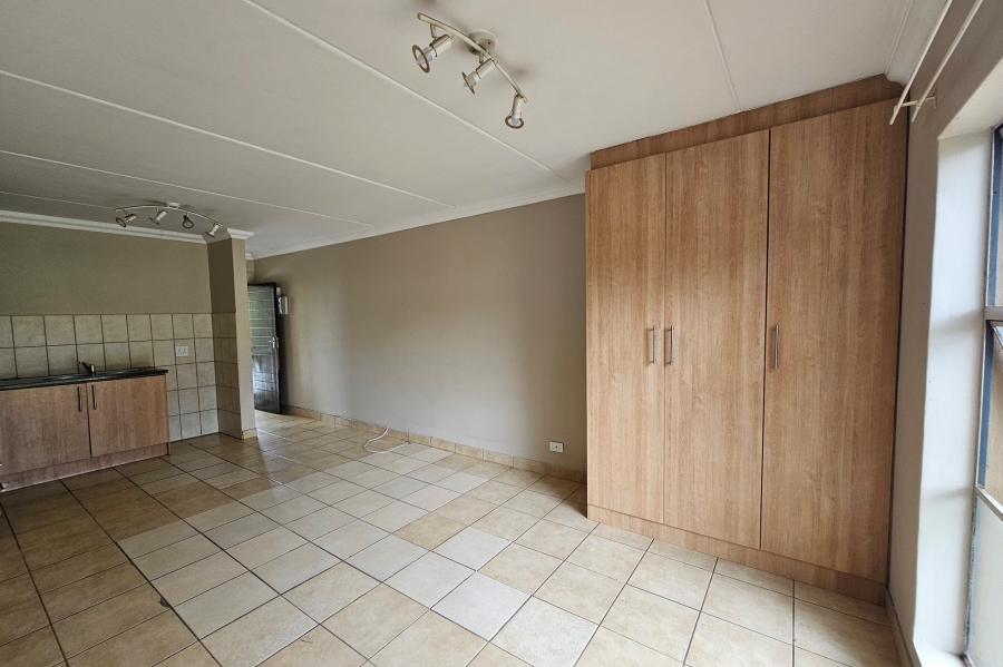 1 Bedroom Property for Sale in Geelhoutpark North West